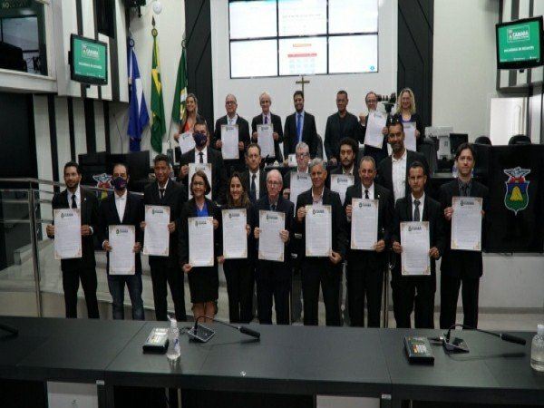 Profissionais de Educação Física são homenageados em Sessão Solene