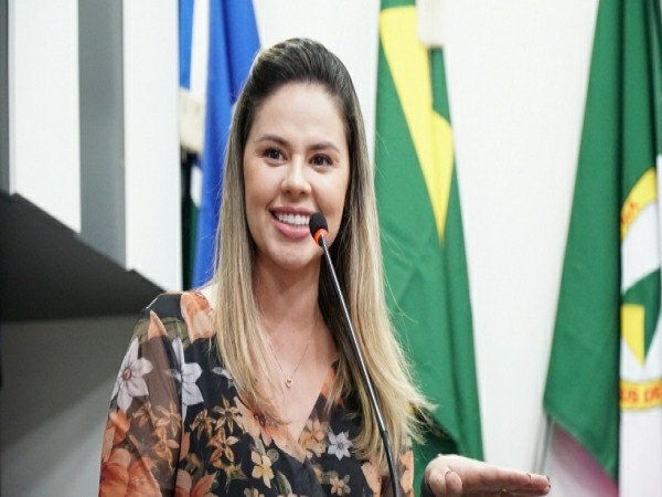 Vereadora destina emendas para saúde, projetos sociais, defesa da mulher e esporte