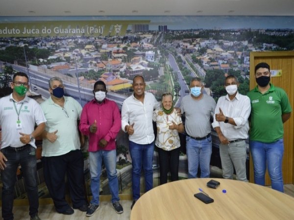 Líderes comunitários alinham com presidente da Câmara andamento da construção do Centro Multiuso de Cuiabá