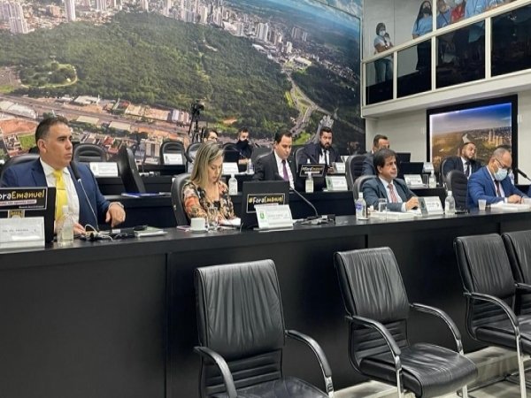 Câmara derruba vetos do Executivo e aprova requerimentos na sessão desta terça