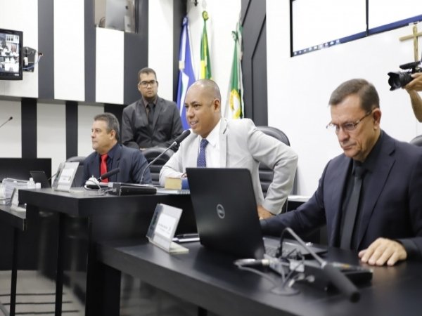 Câmara aprova projetos e pareceres na sessão desta quinta