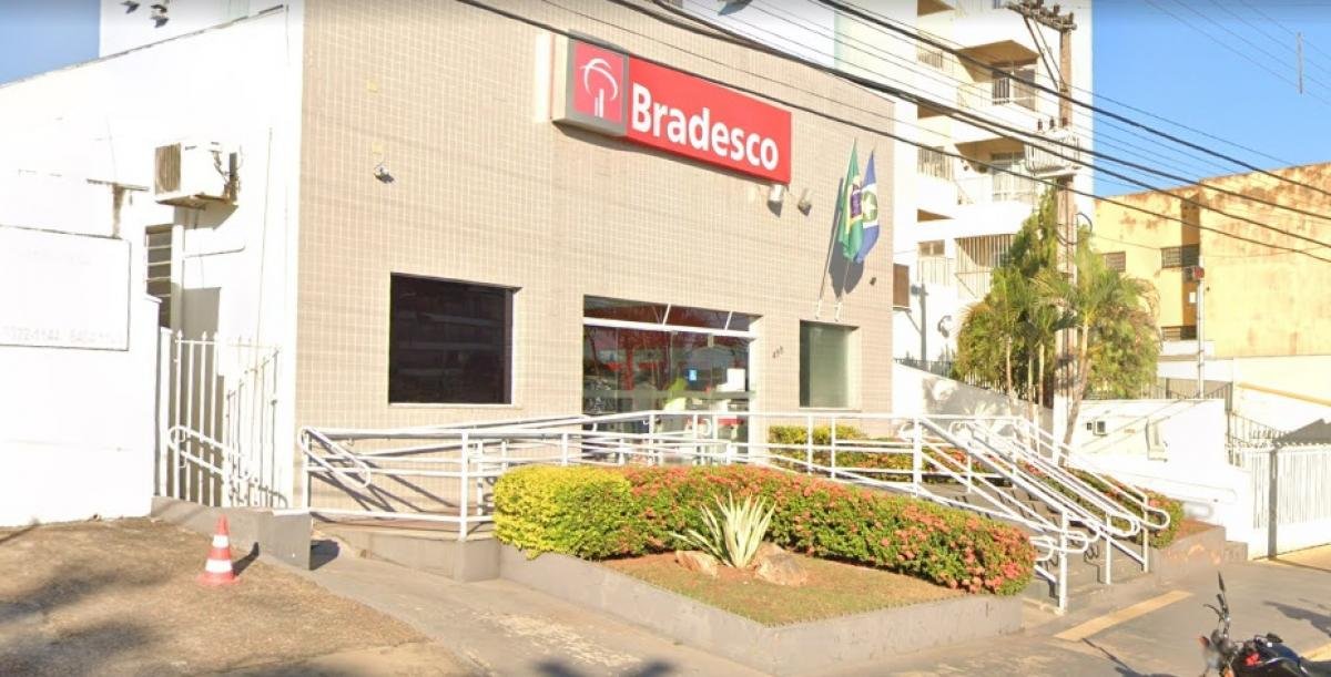 Banco é invadido em Cuiabá; dinheiro do cofre foi levado