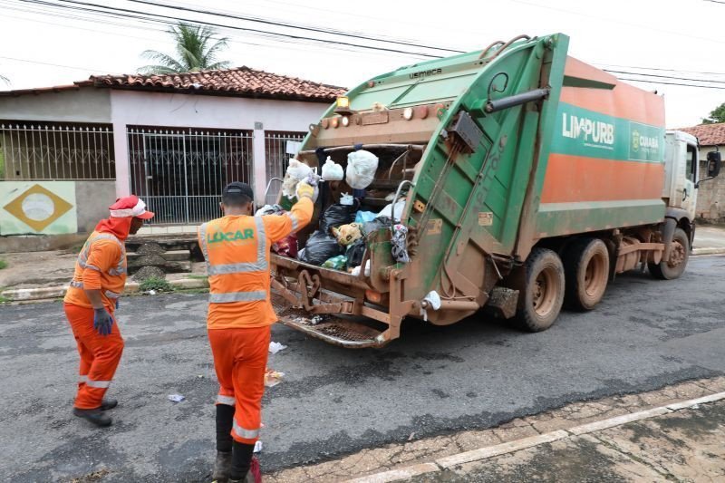 Emanuel sanciona e cobrança de taxa pela coleta de lixo em Cuiabá já está em vigor