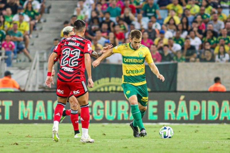 Cuiabá é multado em R$ 200 mil por cobrar preço exorbitante de ingresso em jogo contra o Flamengo