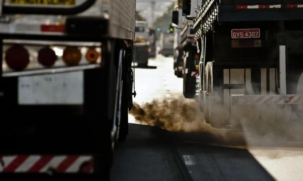 Inmetro anuncia projeto para descarbonização do transporte rodoviário