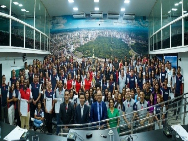 Sessão Solene na Câmara de Cuiabá homenageia com Moção de Aplausos o Força Jovem Universal