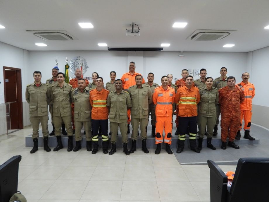 Corpo de Bombeiros de MT certifica novos especialistas em perícia de incêndio florestal de todo o país